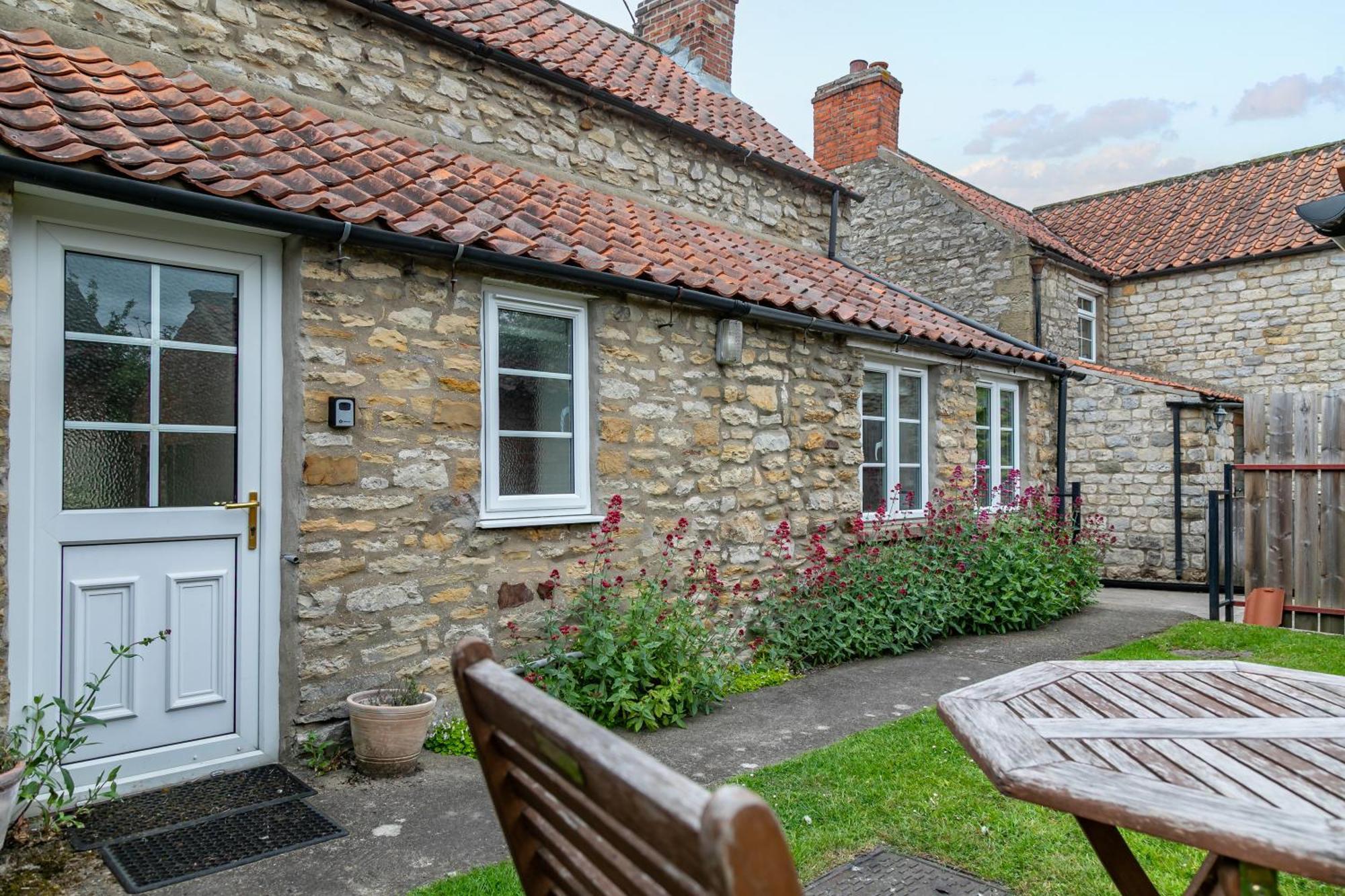 Pretty Yorkshire Stone Cottage Harome Exterior foto